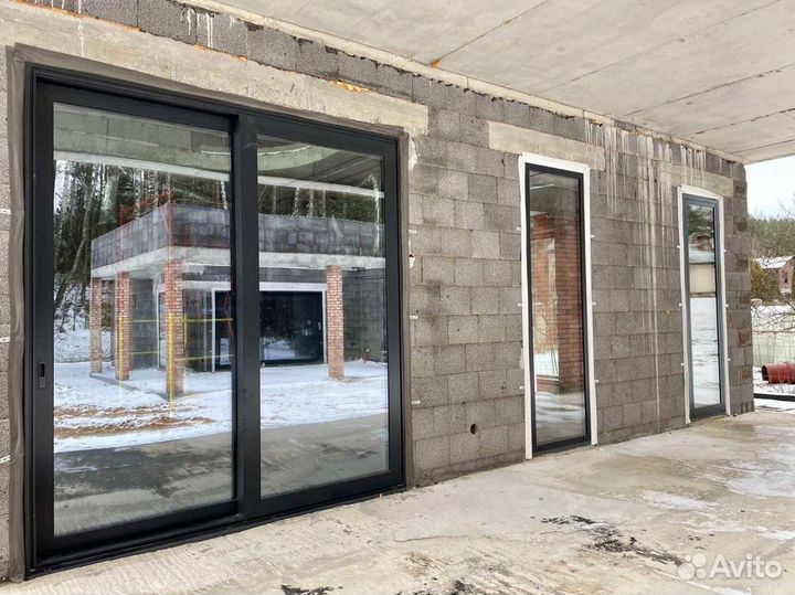 Алюминиевая дверь новая