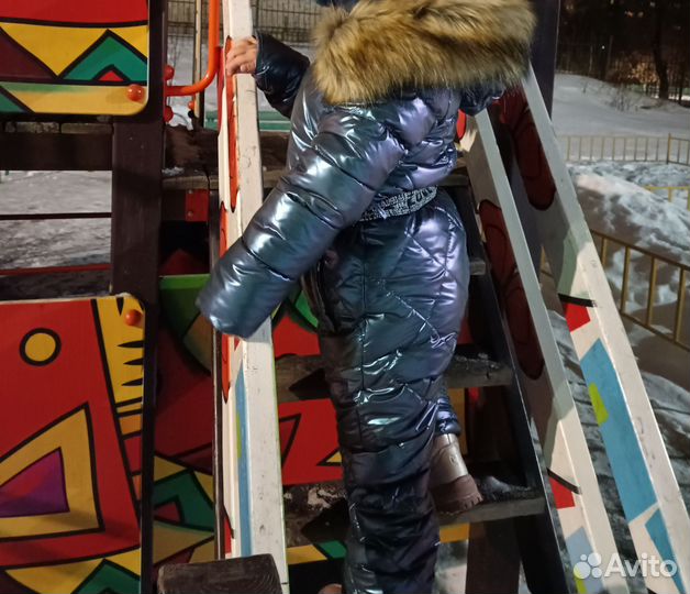 Зимний комбинезон для девочки