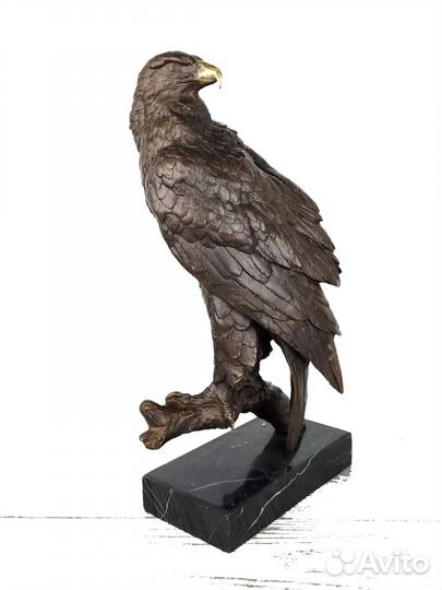 Бронзовая статуэтка 