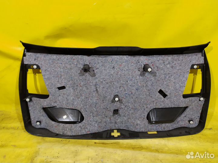 Обшивка двери багажника BMW X3 F25 бмв иск 3