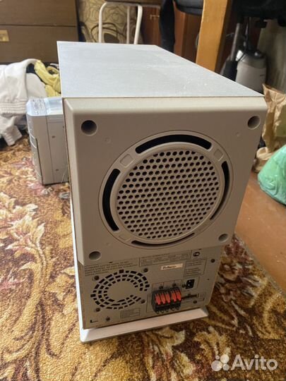 Музыкальный центр с сабвуфером