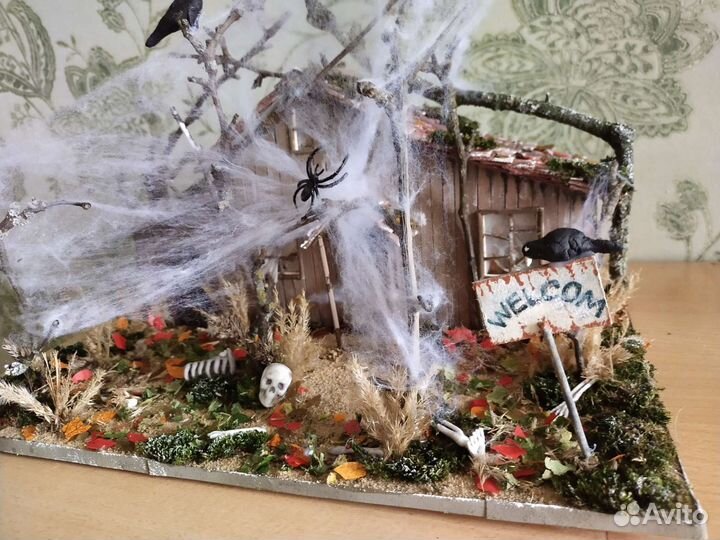 Домик с подсветкой для любителей Хэллоуина