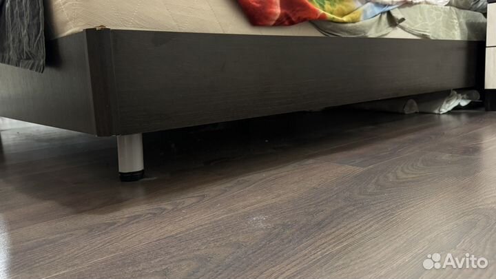 Двуспальная кровать 160*200 с матрасом б/у