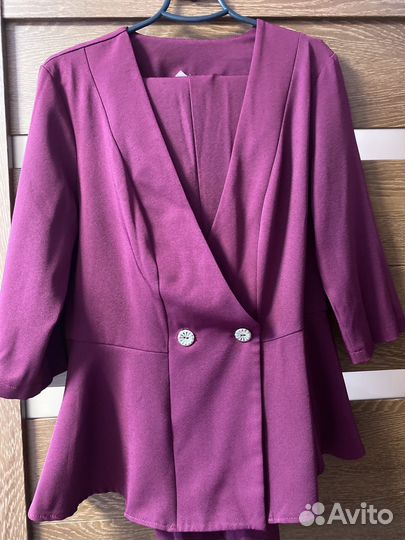 Костюм с брюками