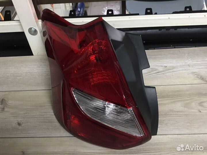 Фонарь Ford focus 3 хэтчбэк
