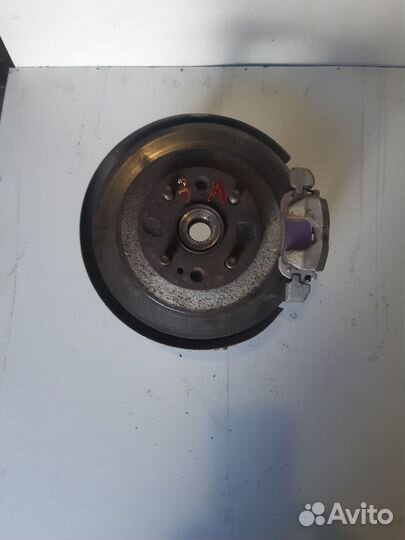 Ступица задняя в сборе mazda familia 1997 г BHA6R