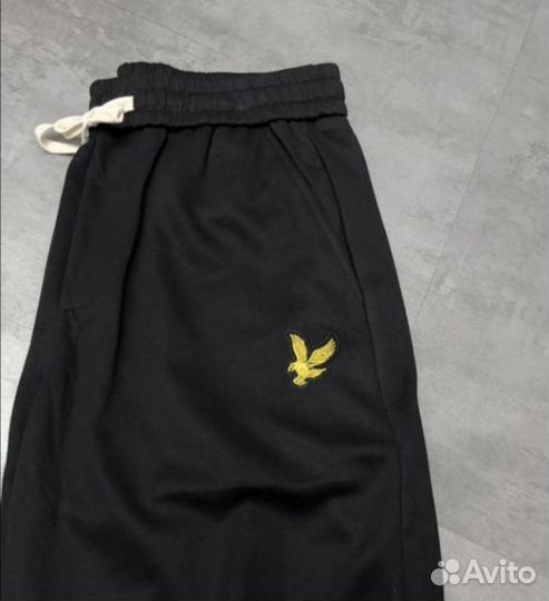 Штаны спортивные широкие lyle scott