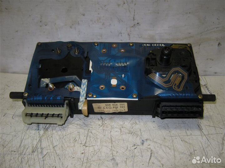 Приборная панель Volkswagen Golf Ii/Jetta Ii