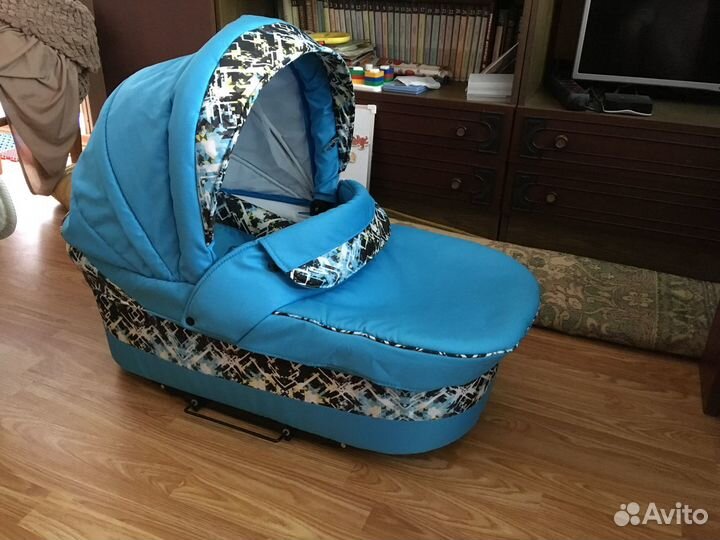 Детская коляска 3 в 1