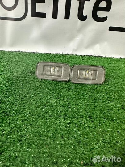 Фонарь подсветки номера Toyota Camry V70