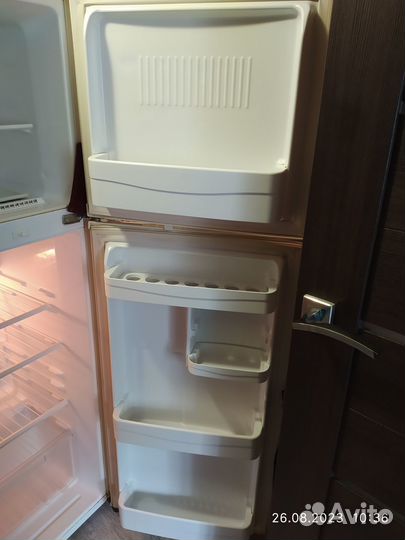 Холодильник бу продаю Лджи