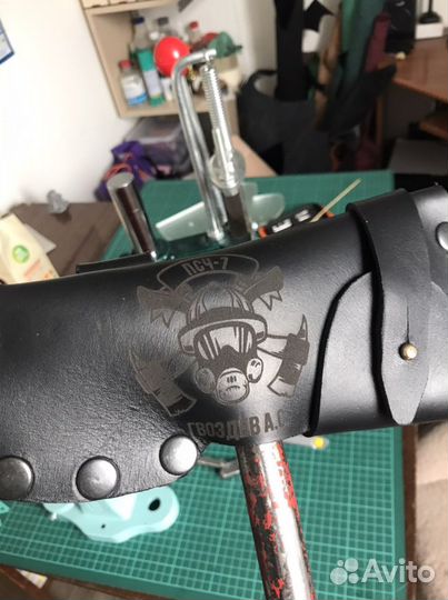 Кобура на пожарный топор с гравировкой