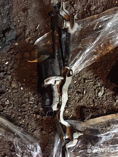 Трапеция дворника Kia Rio 3 Хендай Солярис 1