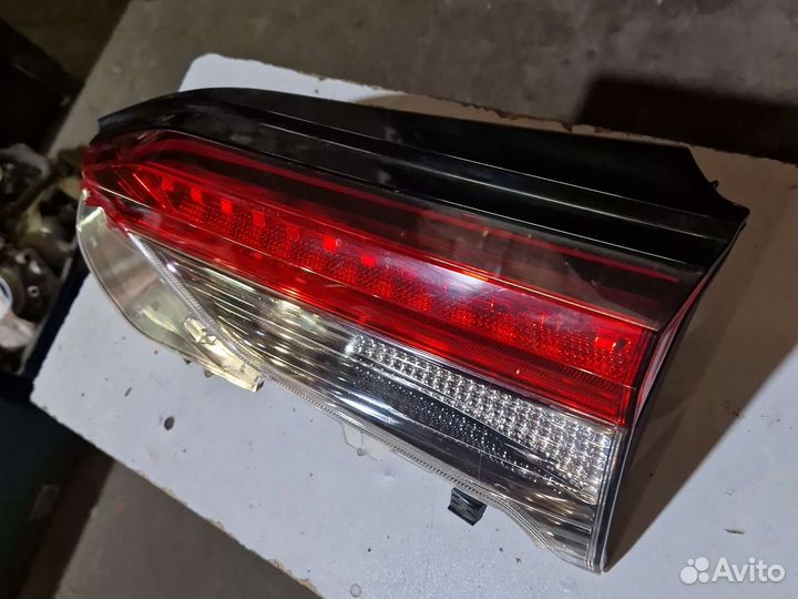Задний правый фонарь багажника тойота rav 4 xa50