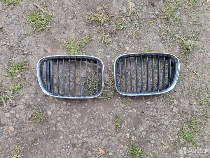 Решетка радиатора BMW 5 e39