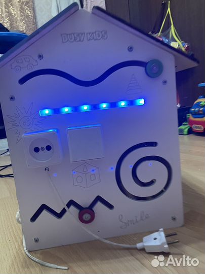 Бизиборд домик со светом