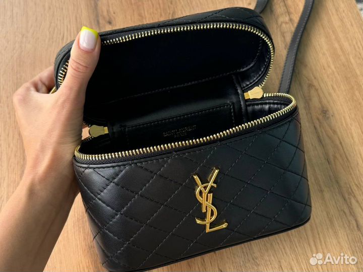 Сумка Yves Saint Laurent Gaby Vanity Bag