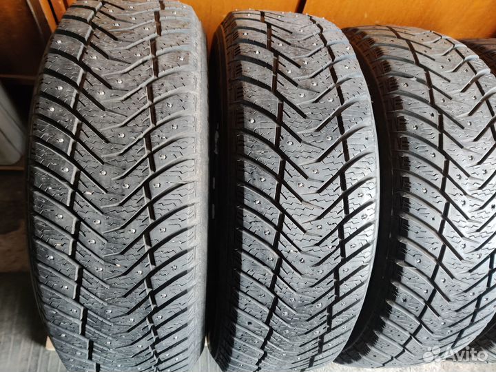 Yokohama Ice Guard IG65 205/60 R16