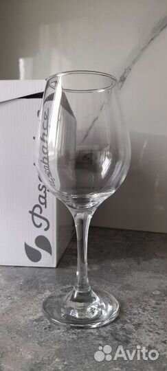Бокалы для вина новые