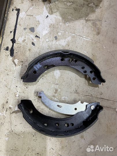 Колодки тормозные задние