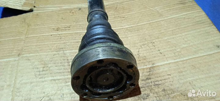 Привод передний правый Ауди а6ц5 1.8