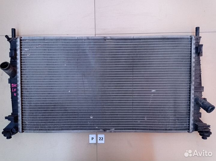 Радиатор охлаждения двигателя Мазда Mazda 3 BK