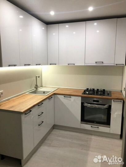Кухонный гарнитур новый