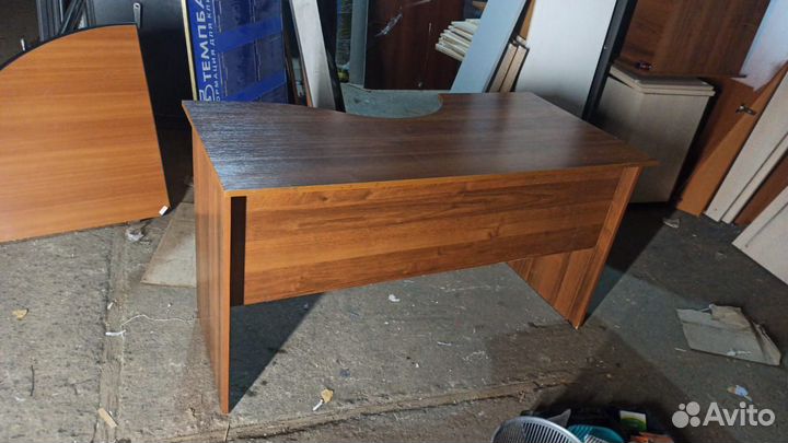 Стол угловой