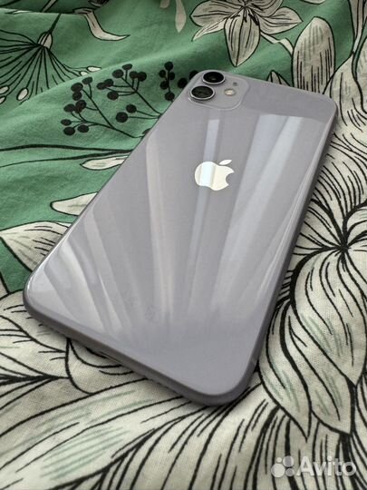 iPhone 11, 64 ГБ
