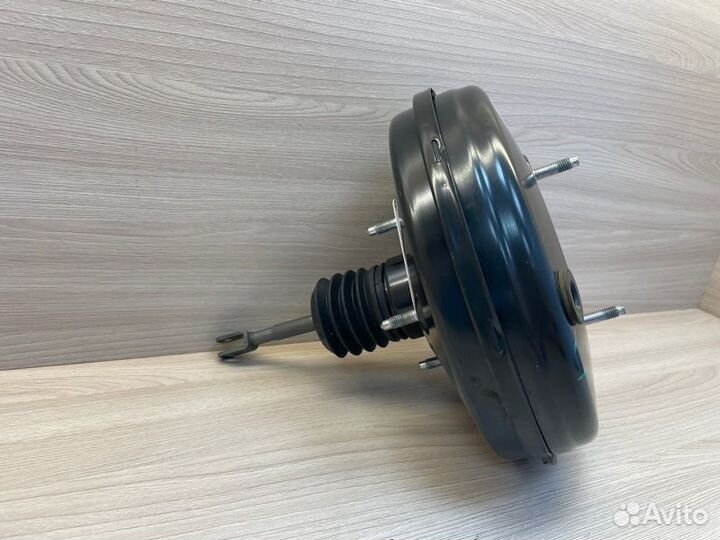 Вакуумный усилитель Renault Logan