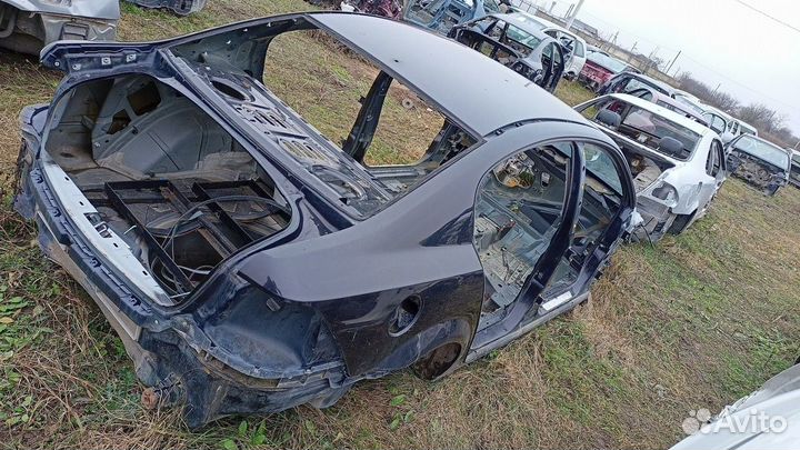 Опель Астра H крыло заднее правое седан четверть