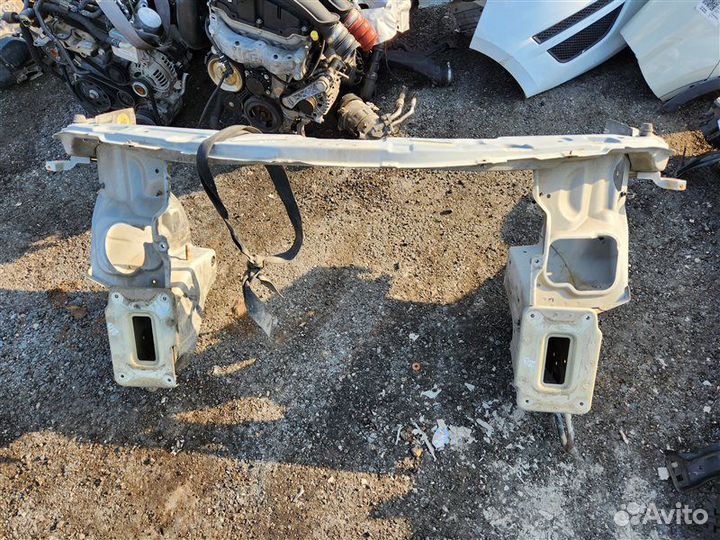 Рамка радиатора Chevrolet Captiva C100 2008