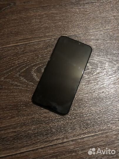 Дисплей на iPhone 11