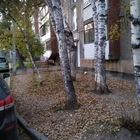 4-к. квартира, 60 м², 1/5 эт.