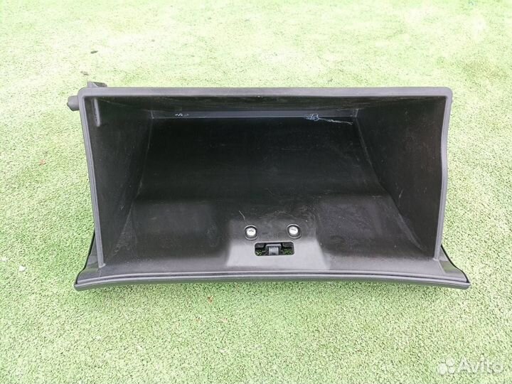 Крышка бардачка Mitsubishi Lancer 9 универсал 1.6