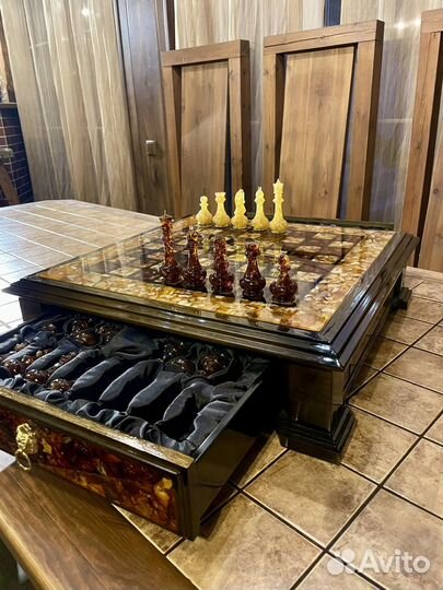 Шахматы ручной работы из Янтаря