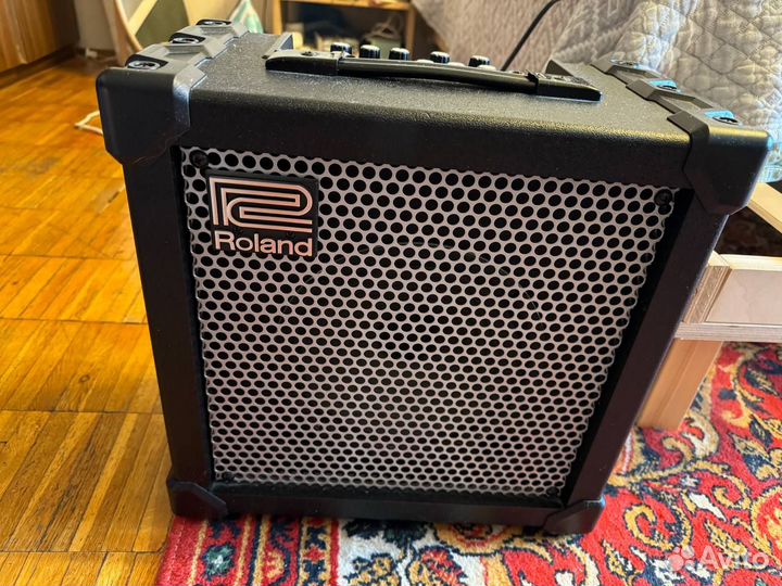 Комбоусилитель Roland Cube 20XL