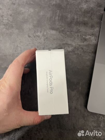 Наушники Apple AirPods Pro MagSafe (1 поколение)