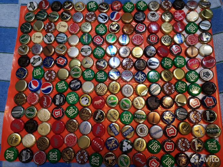 2500 Пивных крышек (кронен-пробки)
