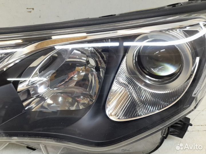 Фара левая Toyota Rav4 40 2012-2015