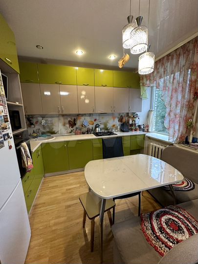 4-к. квартира, 76,7 м², 2/9 эт.