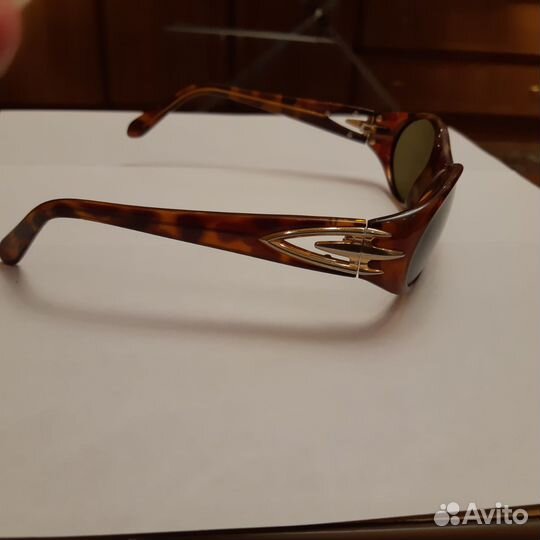 Солнцезащитные очки