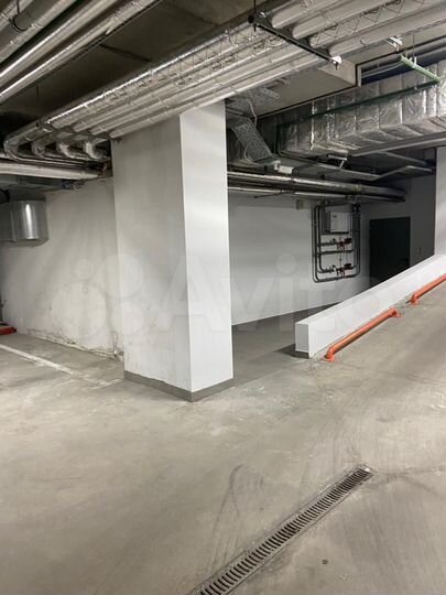 Машиноместо, 13 м²