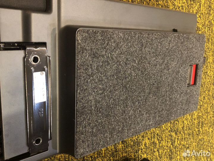 Подлокотник задний Skoda Octavia A5