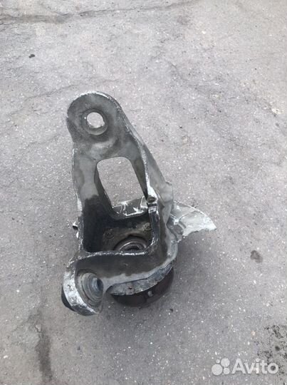 Кулак задний цапфа со ступицой BMW X5 X6