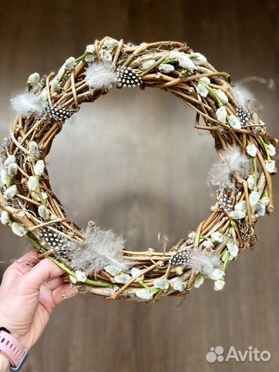 Венок или гнездо ручной работы на Пасху