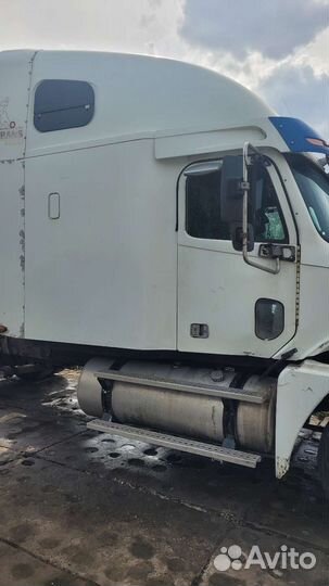 Freightliner Columbia, 2004