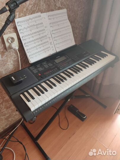 Синтезатор Casio CT-X700