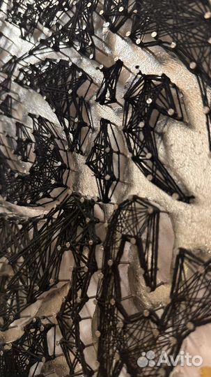 Картина на гвоздях