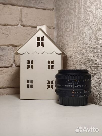 Объектив Nikon 50mm 1 8 D портретник